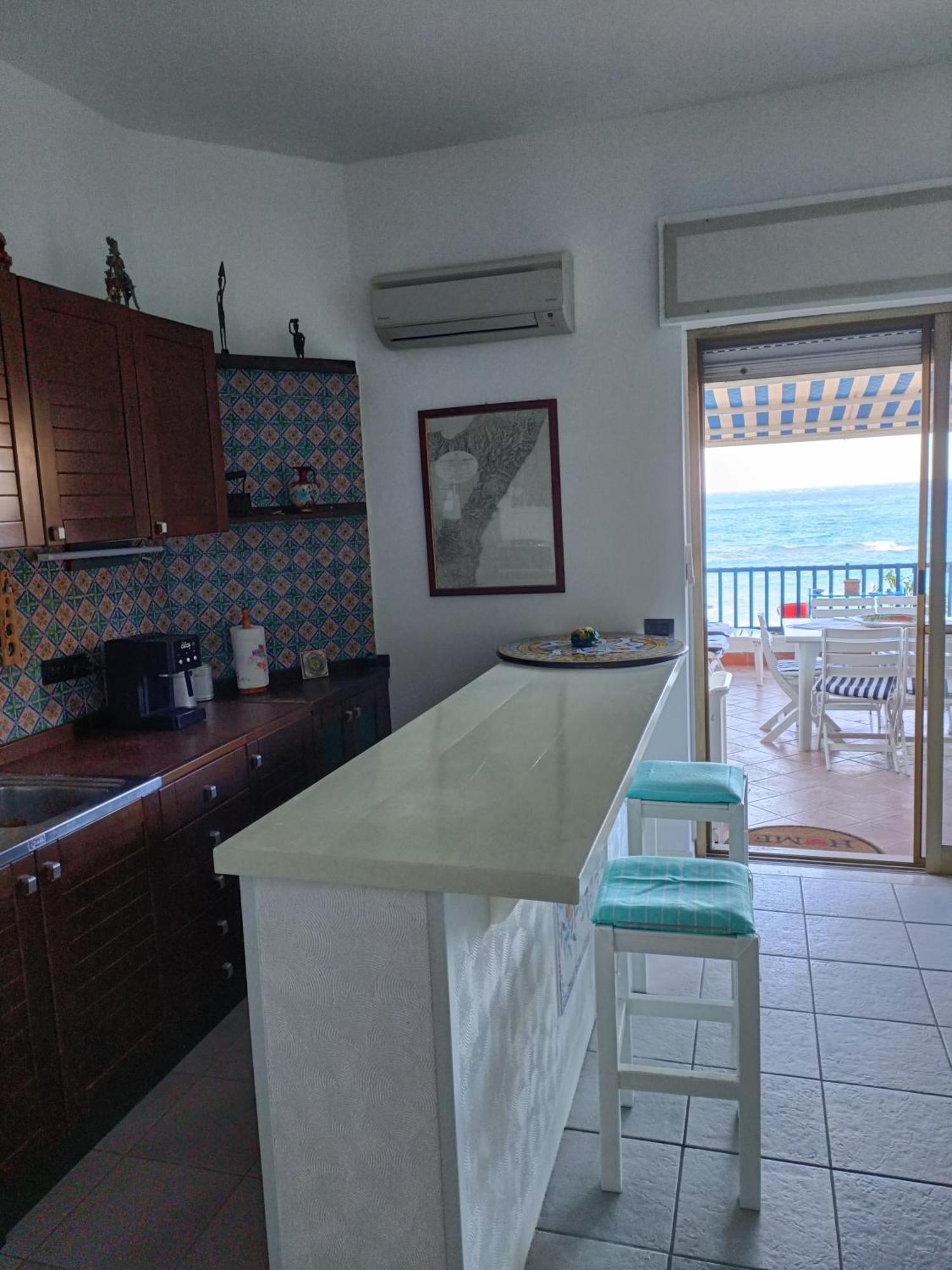 Casa Vacanze Margarita Сант-Алессио-Сикуло Экстерьер фото